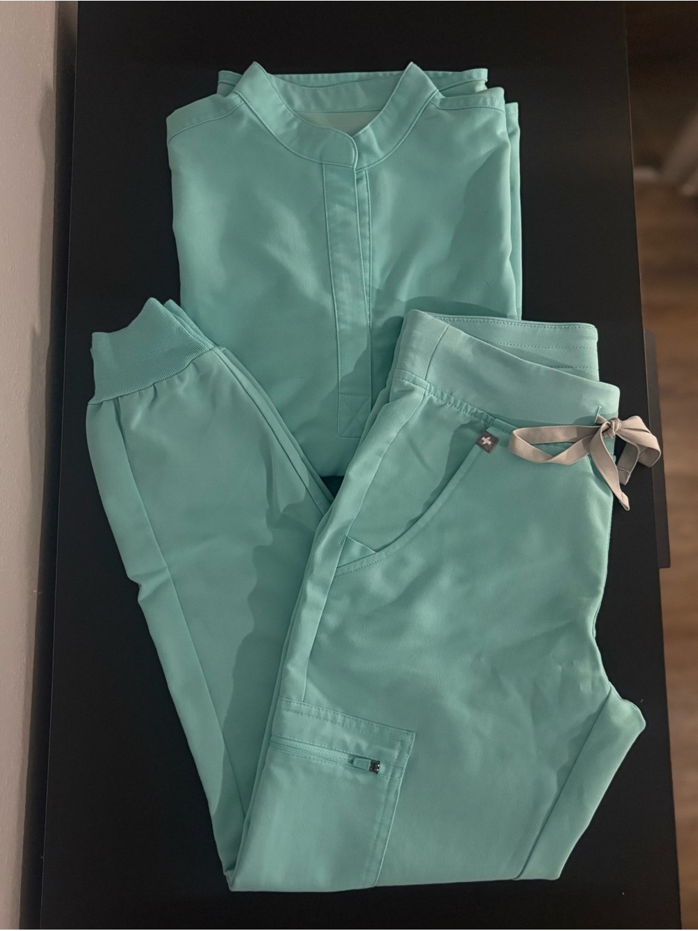 Figs Fresh Aqua Scrub Set (top + bottoms)